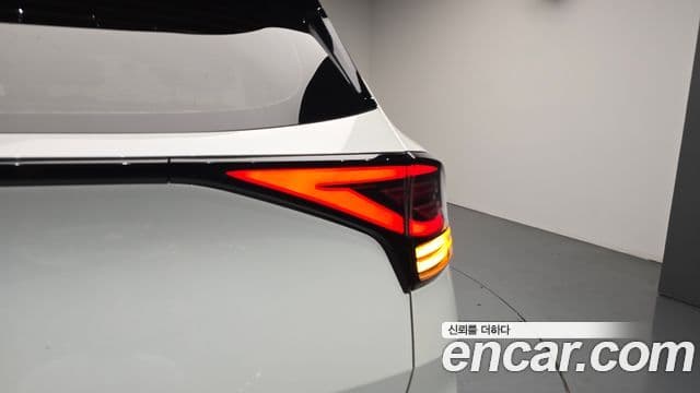 Kia Sportage 2021 — ფოტო 28/32