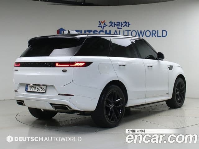 Land Rover Range Rover Sport 2023 — Фото 2/20