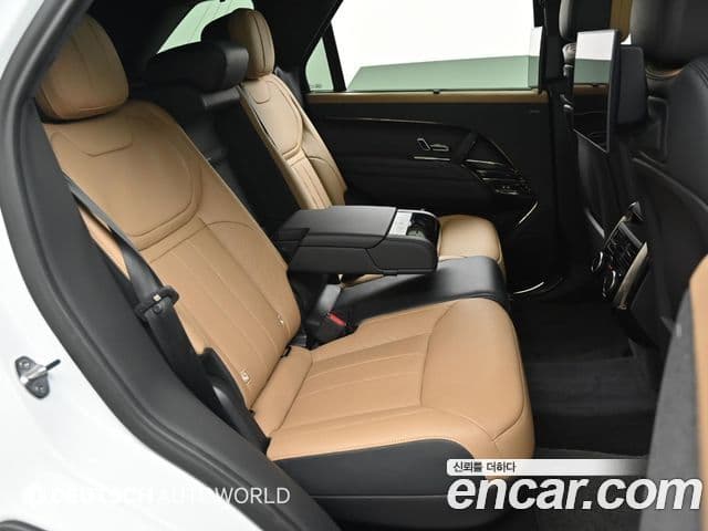 Land Rover Range Rover Sport 2023 — Фото 12/20