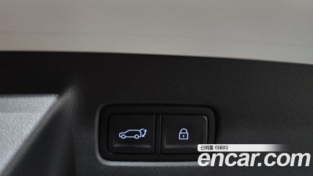 Hyundai Santa Fe 2024 — Photo 18/32