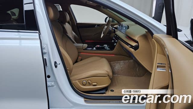 Genesis G80 2025 — Photo 16/31