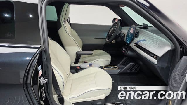 Mini Cooper Electric 2024 — ფოტო 20/31