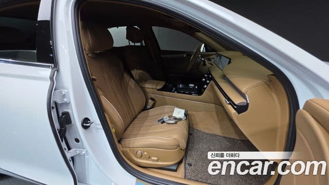 Genesis G80 2025 — Photo 28/39
