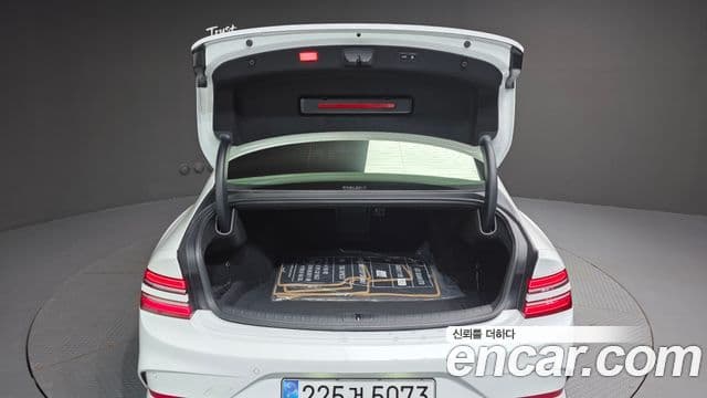 Genesis G80 2025 — Photo 32/39