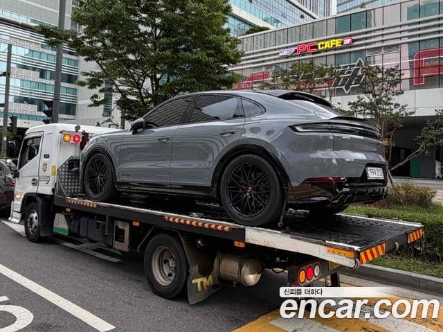 Porsche Cayenne 2026 — Photo 2/7