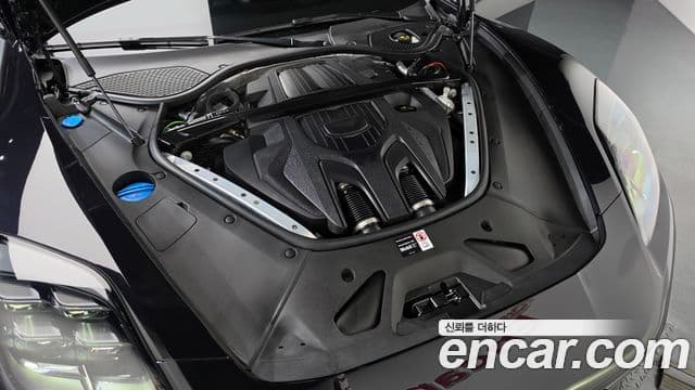Porsche Panamera 2025 — Şəkil 21/40
