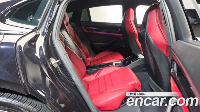 Porsche Panamera 2025 — Şəkil 35/40