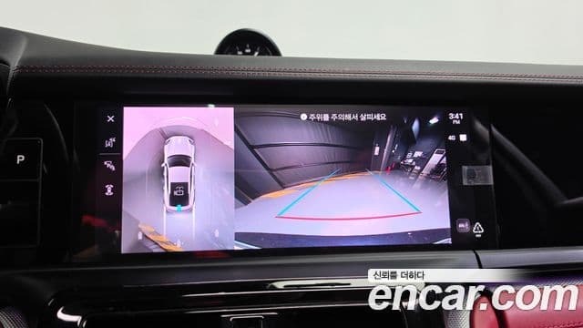Porsche Panamera 2025 — Şəkil 37/40