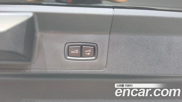 Porsche Panamera 2025 — Şəkil 38/40