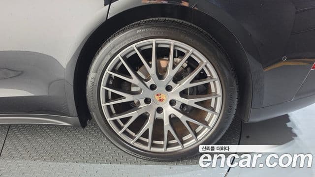 Porsche Panamera 2025 — Şəkil 10/40