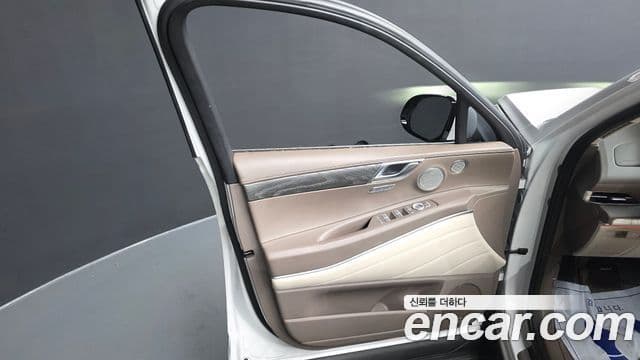 Genesis GV80 2022 — Şəkil 30/46