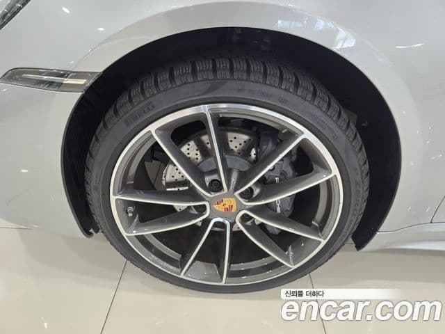 Porsche 911 2024 — ფოტო 4/20