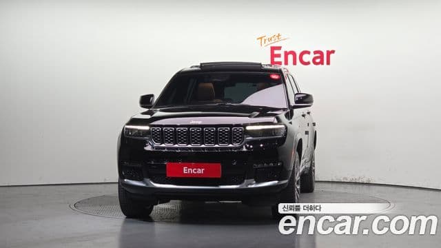 Jeep Grand Cherokee 2022 — Şəkil 11/35