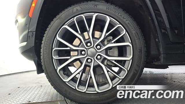 Jeep Grand Cherokee 2022 — Şəkil 34/35
