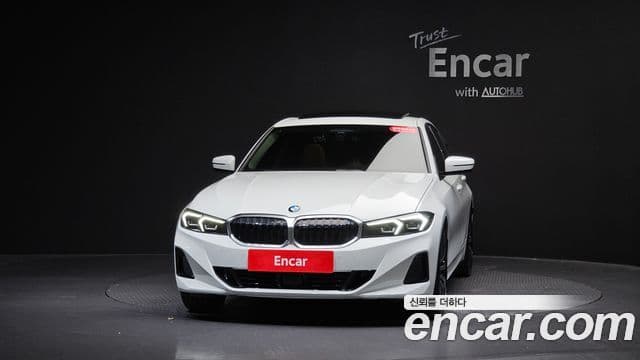 BMW 3 Series 2025 — Photo 25/37