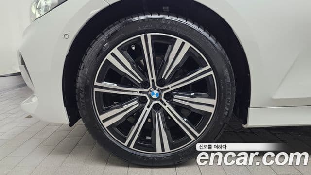 BMW 3 Series 2025 — Photo 36/37