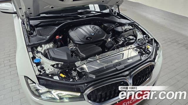BMW 3 Series 2025 — Photo 6/37