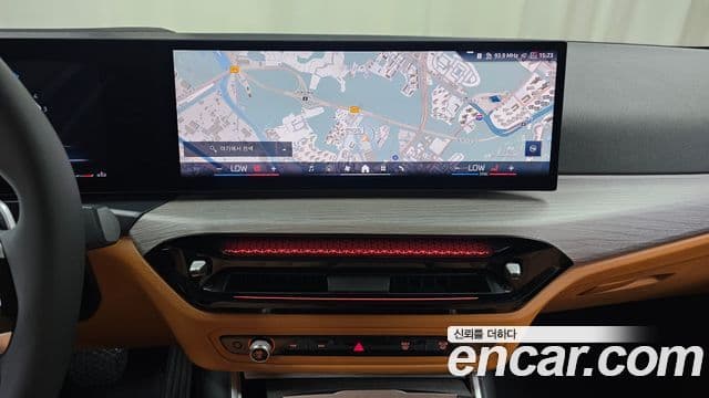 BMW 3 Series 2025 — Photo 19/37