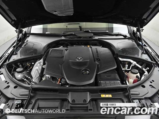 Mercedes-Benz S-Class 2025 — Photo 17/20