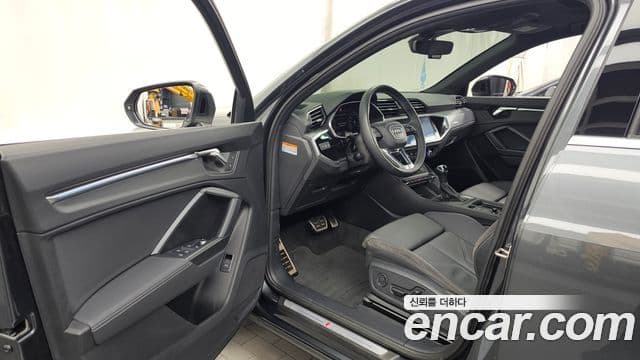 Audi Q3 2022 — Photo 21/32
