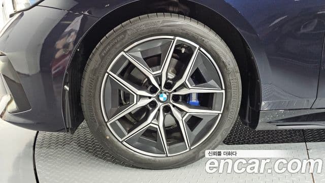 BMW 5 Series 2026 — Photo 11/33