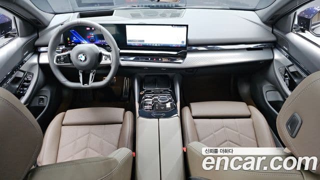 BMW 5 Series 2026 — Photo 13/33