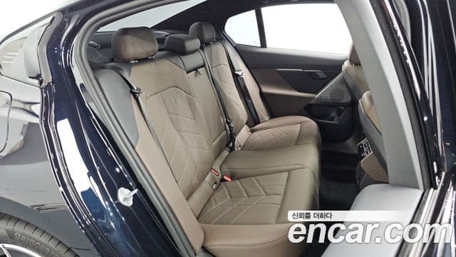 BMW 5 Series 2026 — Photo 14/33