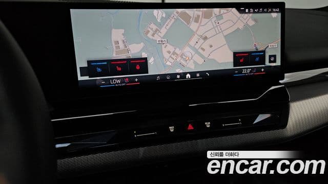 BMW 5 Series 2026 — Photo 22/33