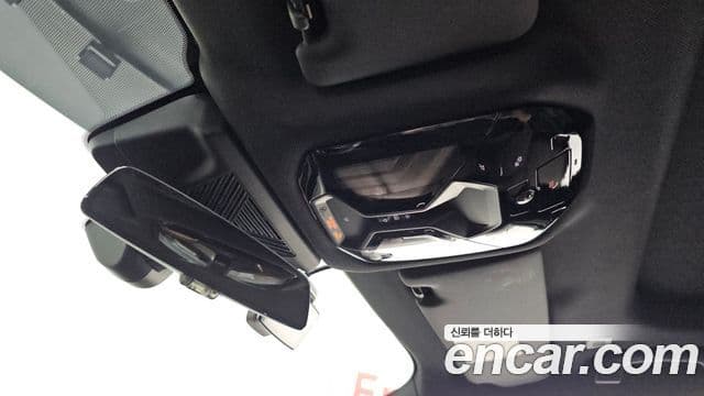BMW 5 Series 2026 — Photo 17/33