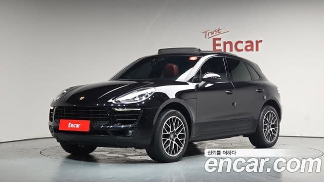 Porsche Macan 2018 — Photo 24/33