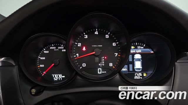 Porsche Macan 2018 — Photo 1/33