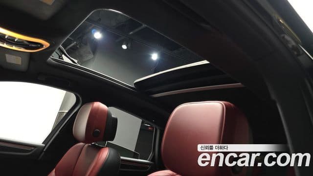 Porsche Macan 2018 — Photo 21/33