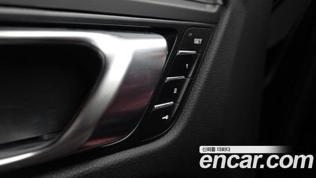 Porsche Macan 2018 — Photo 6/33