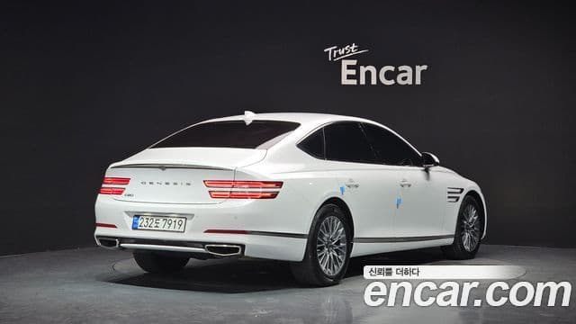 Genesis G80 2023 — Şəkil 10/31