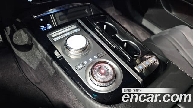 Genesis G80 2023 — Şəkil 13/31