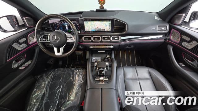 Mercedes-Benz GLS-Class 2021 — Photo 37/41