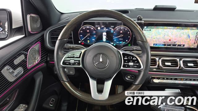 Mercedes-Benz GLS-Class 2021 — Photo 12/41