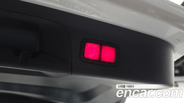 Mercedes-Benz GLS-Class 2021 — Photo 38/41