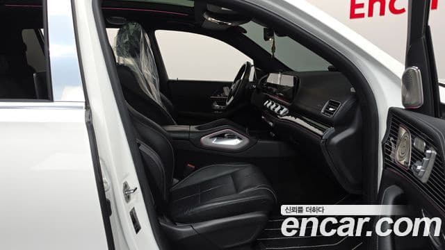 Mercedes-Benz GLS-Class 2021 — Photo 33/41