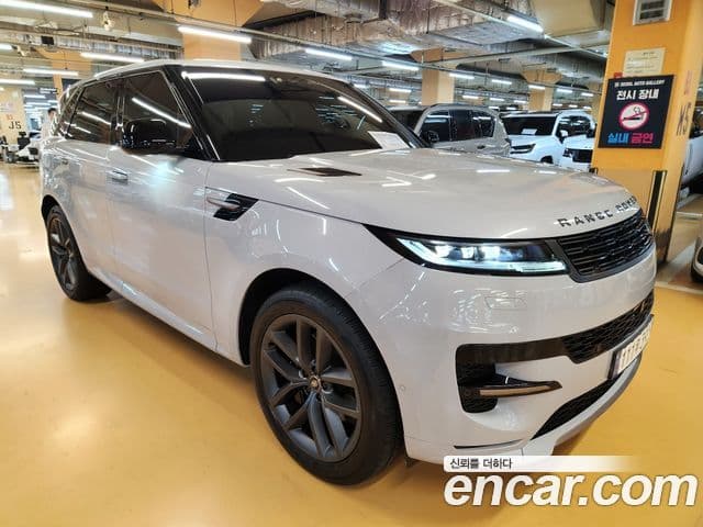 Land Rover Range Rover Sport 2023 — ფოტო 15/19