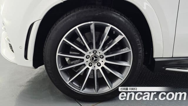 Mercedes-Benz GLE-Class 2023 — Photo 16/20