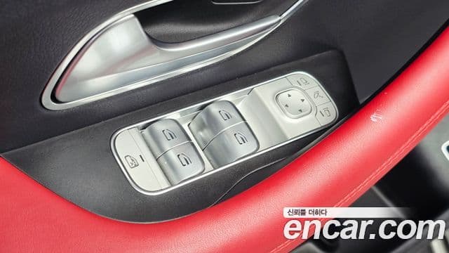 Mercedes-Benz GLE-Class 2023 — Photo 12/20