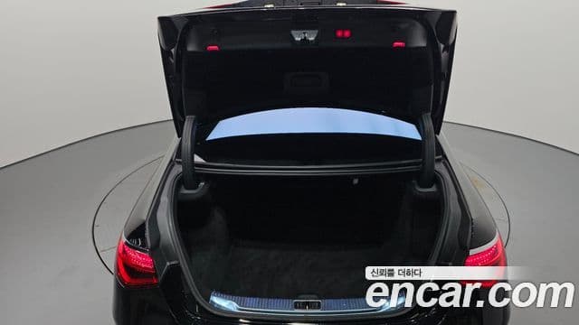 Mercedes-Benz S-Class 2021 — Photo 11/20