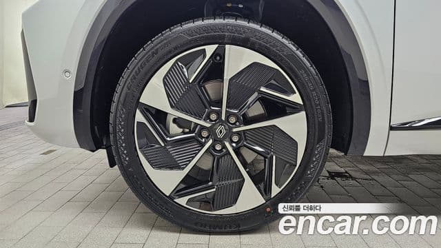 Renault Samsung Grand Koleos 2024 — Photo 28/35