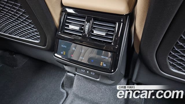 Renault Samsung Grand Koleos 2024 — Photo 27/35