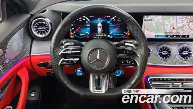 Mercedes-Benz AMG GT 2023 — Photo 16/40