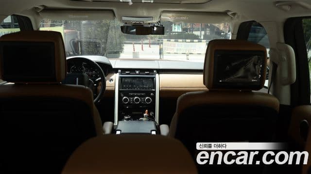 Land Rover Discovery 5 2019 — Photo 2/10