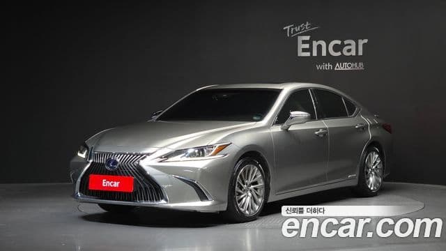 Lexus ES300h 2021 — Şəkil 19/30