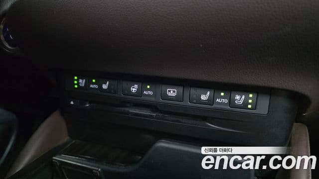 Lexus ES300h 2021 — Şəkil 6/30