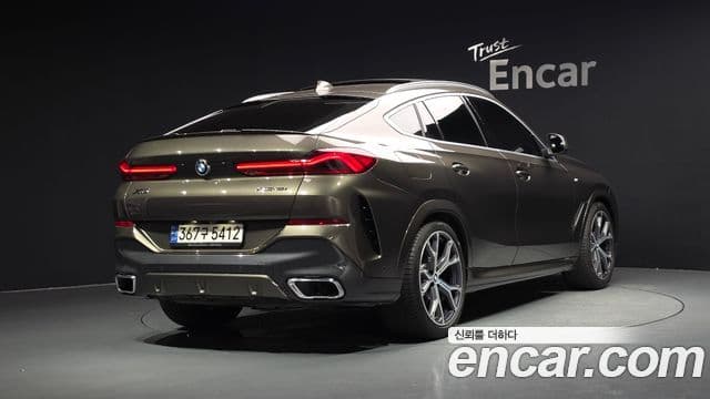 BMW X6 2022 — Photo 34/38